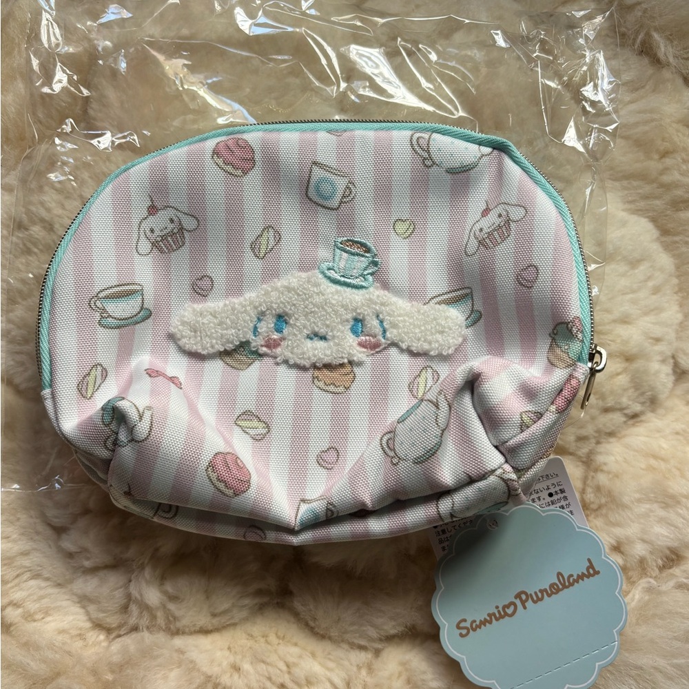 Sanrio Pink and White Cosmetic Bag with Zipper Closure